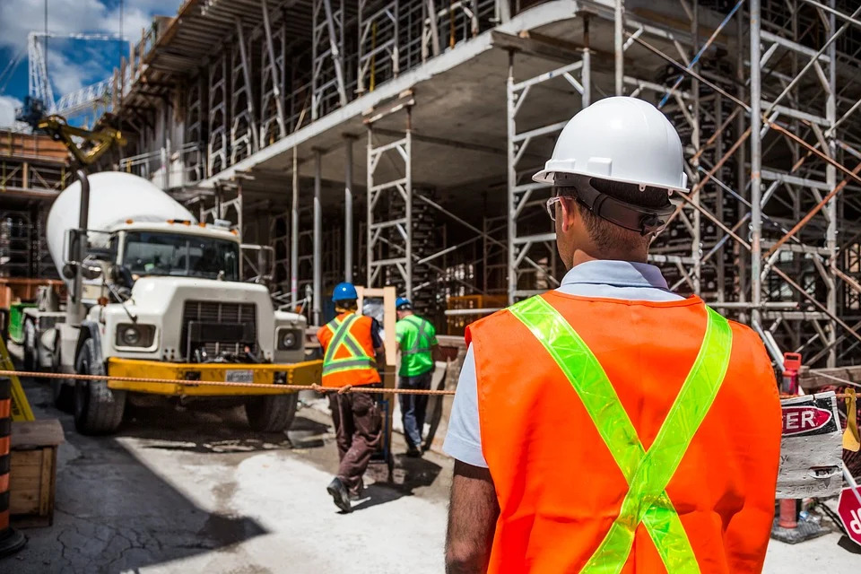 How Construction Software Improves Quality and Safety at Construction Sites